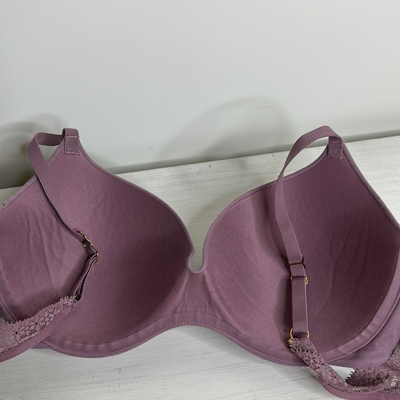 Victoria’s Secret Incredible Bra | size 34DD | lace detail - Picture 5 of 5